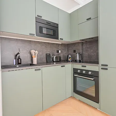 דירה Lovely & Exclusive Parisian Flat פריז