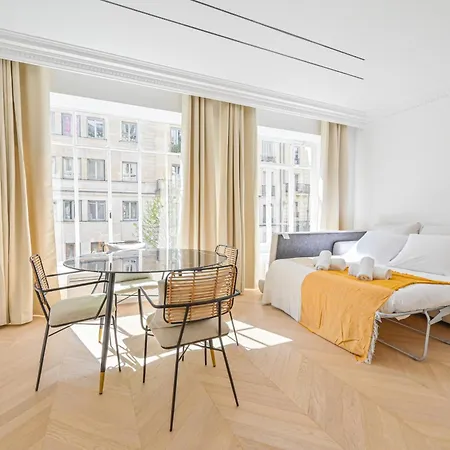 Lovely & Exclusive Parisian Flat